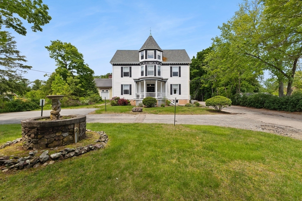Property Photo:  543 Newport Ave  MA 02703 