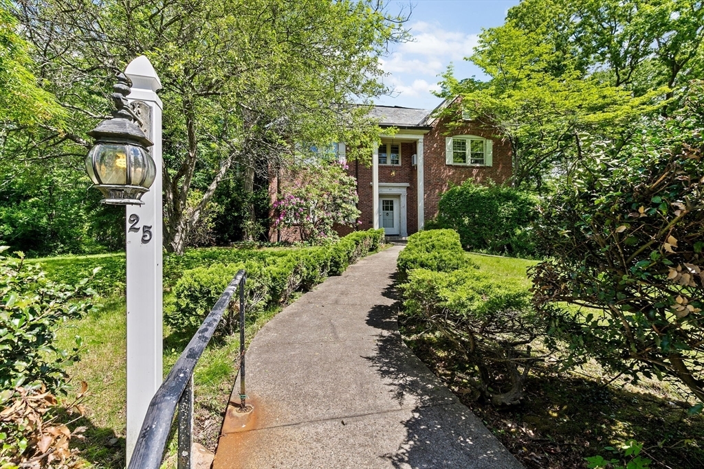 Property Photo: 25 Hundreds Cir MA 02481