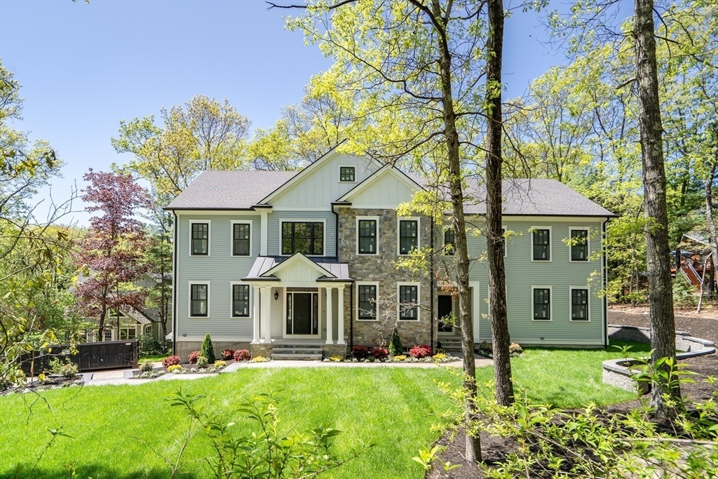 Property Photo: 18 Heritage Dr MA 02420