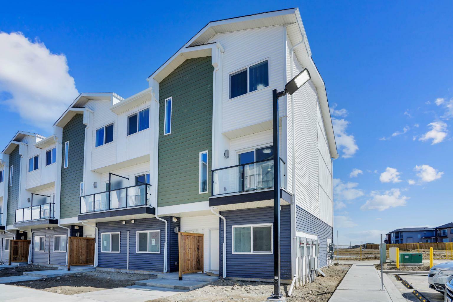 Photo de la propriété: 304 Red Sky Villas NE AB T3N 2M2