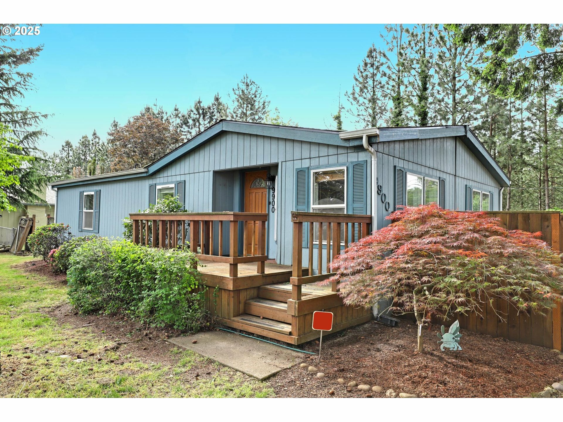 Property Photo: 9900 SE 72nd Ave OR 97222