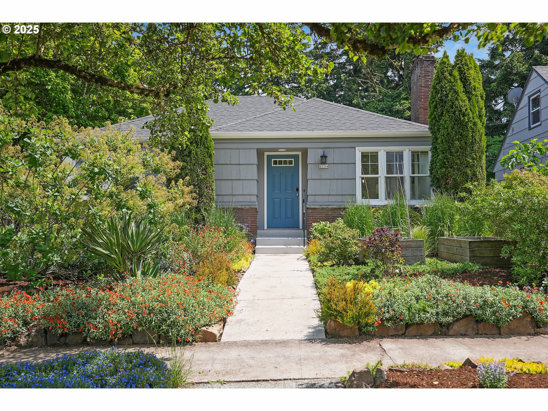 Property Photo:  6134 NE 25th Ave  OR 97211 