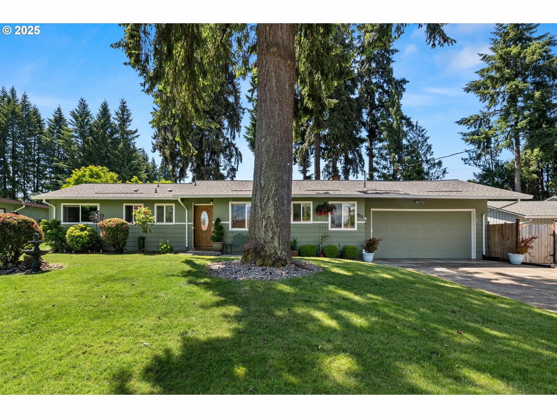 Property Photo: 1211 NE 110th St WA 98685