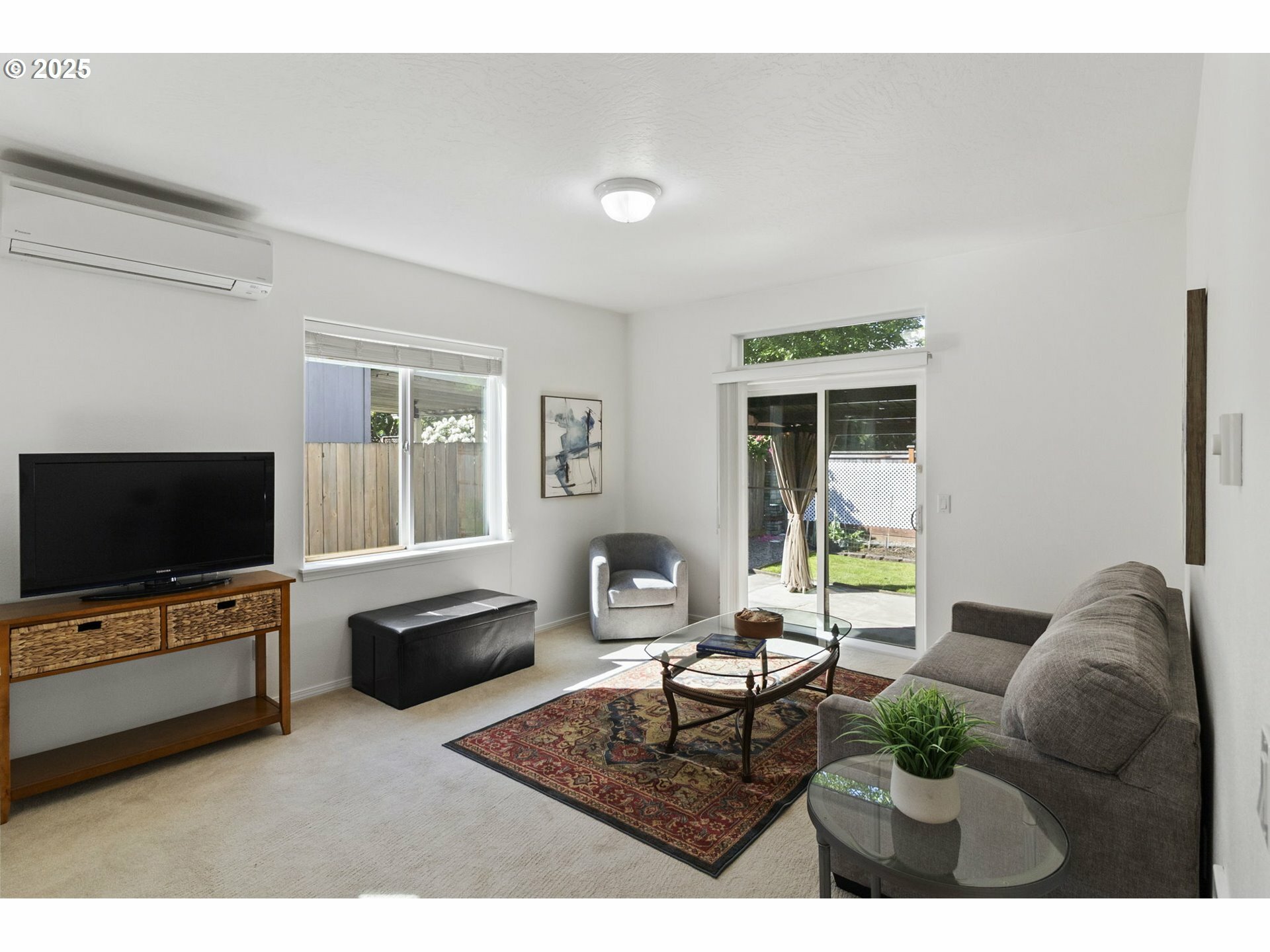 Property Photo: 2175 Kelsy Ln OR 97402