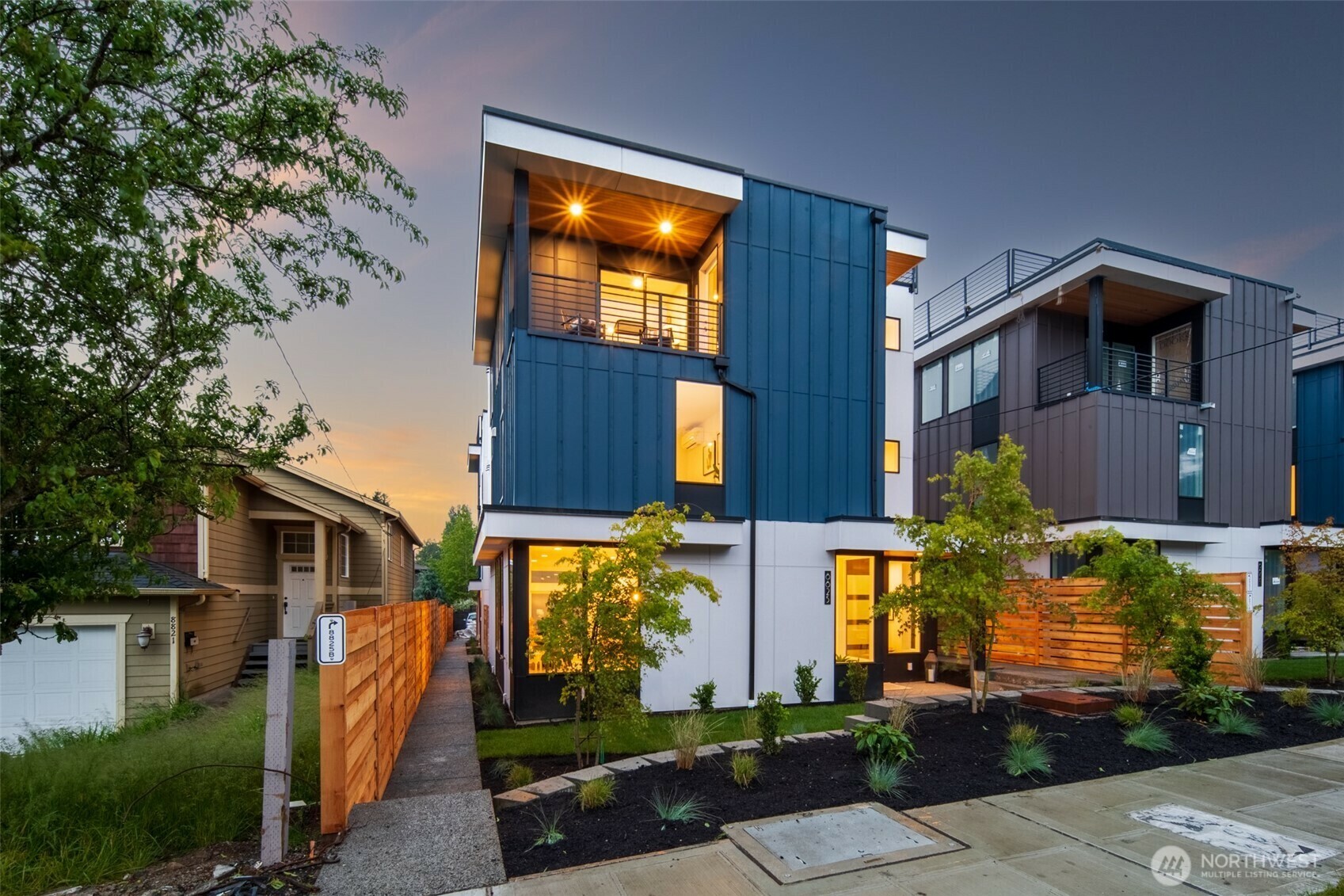 Property Photo:  8825 B  Wallingford Avenue N  WA 98103 