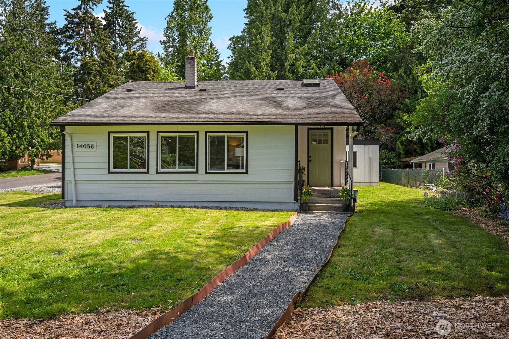 Property Photo: 14058 20th Avenue NE Unit A WA 98125