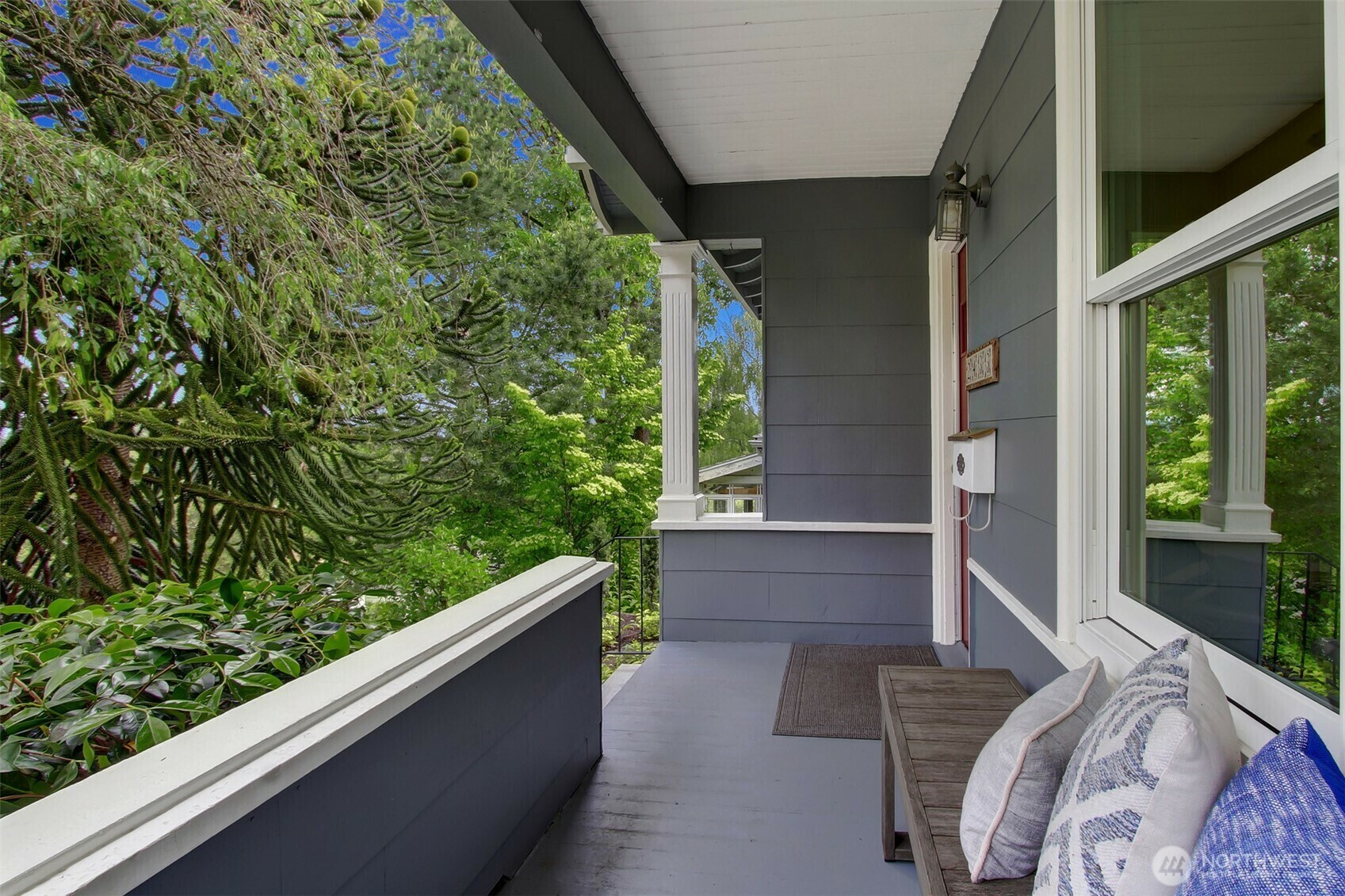 Property Photo:  2433 E Valley Street  WA 98112 