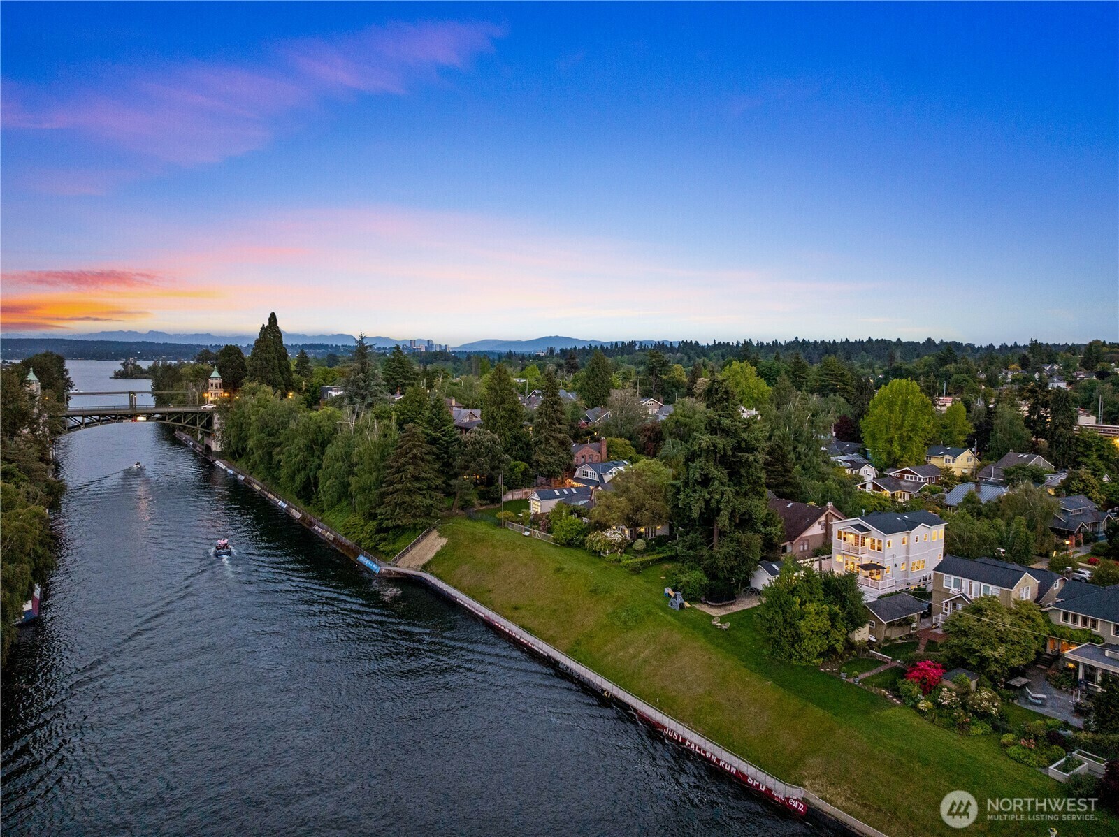 Property Photo: 1832 E Shelby Street WA 98112