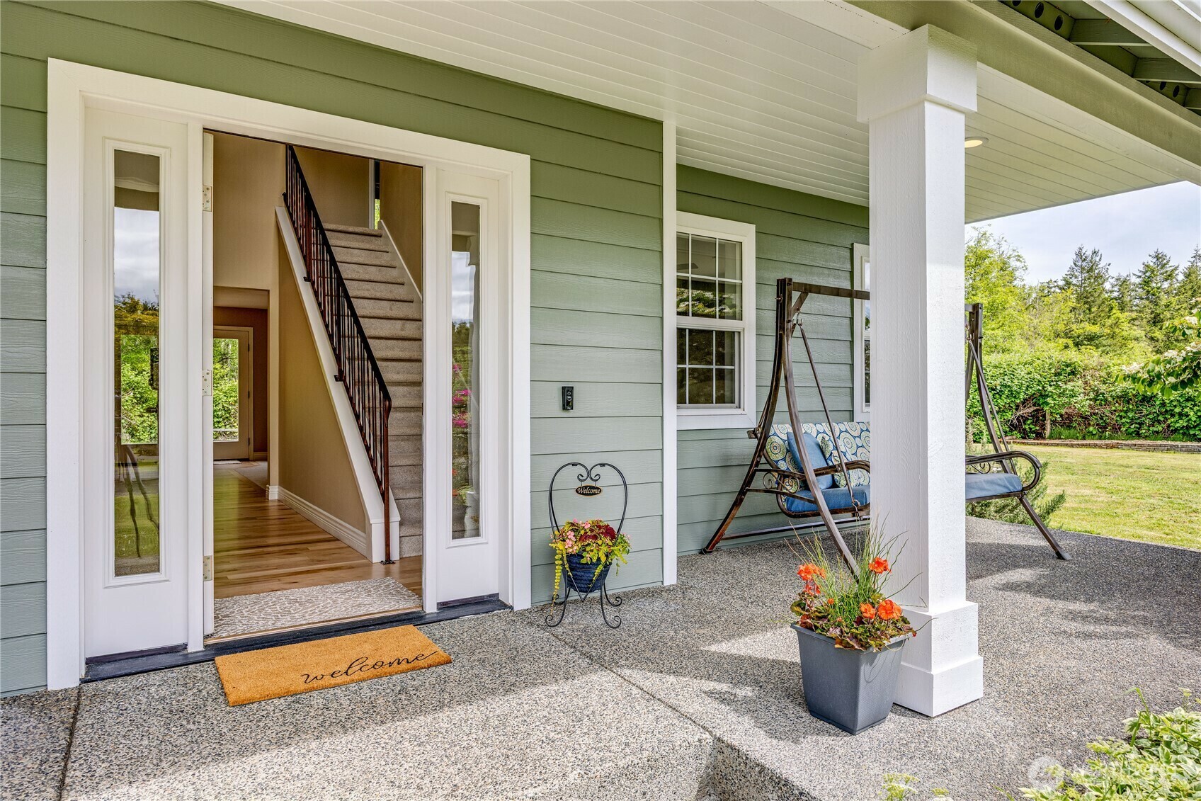 Property Photo: 3093 NE Lincoln Road WA 98370