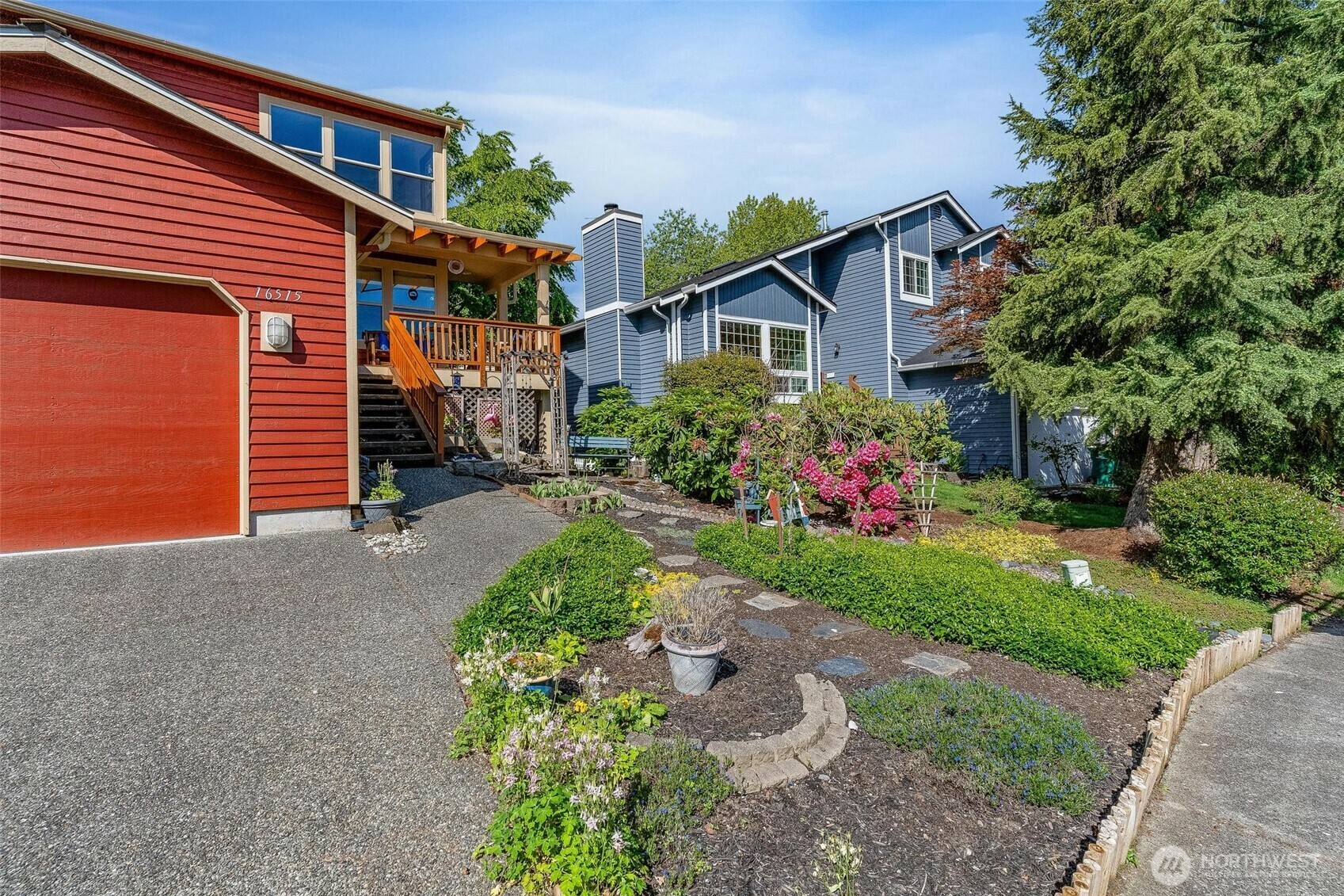 Property Photo: 16515 126th Avenue NE WA 98072
