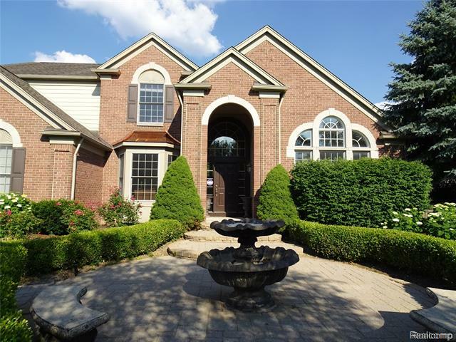 Property Photo: 17336 Oak Hill Drive MI 48168