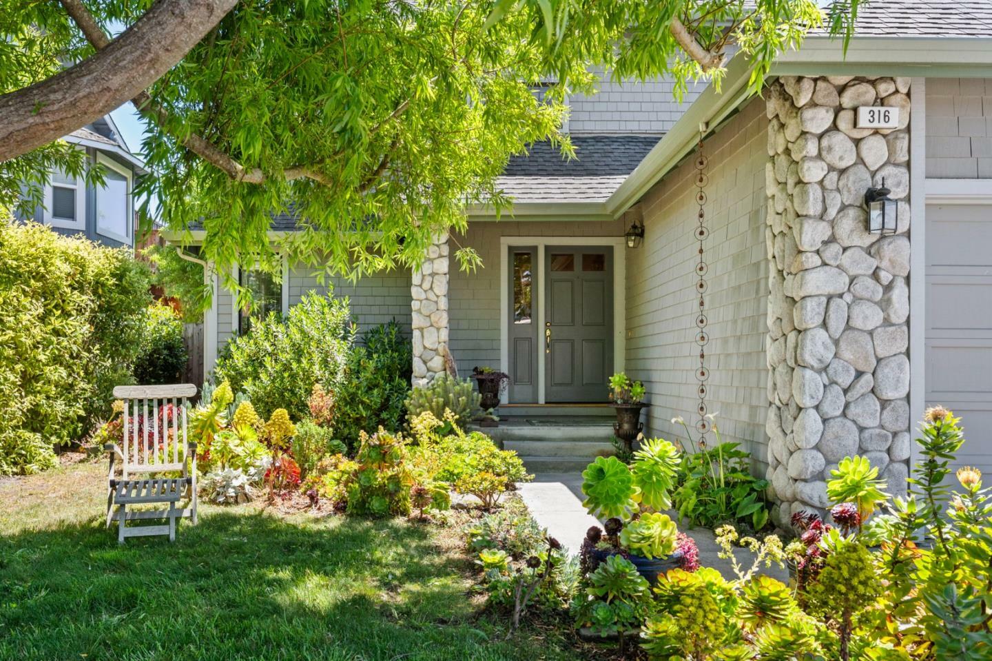Property Photo: 316 Valdez Avenue CA 94019