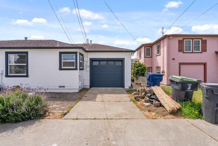 Property Photo:  630 California Street  CA 95076 
