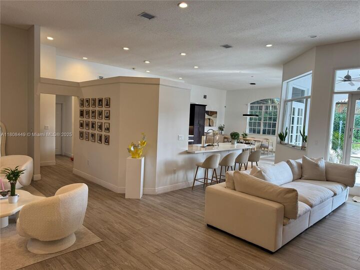 14601 SW 99th Ave  Miami FL 33176 photo