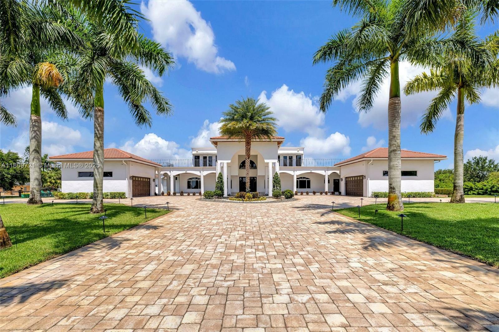 Property Photo: 4610 SW 178th Ave FL 33331