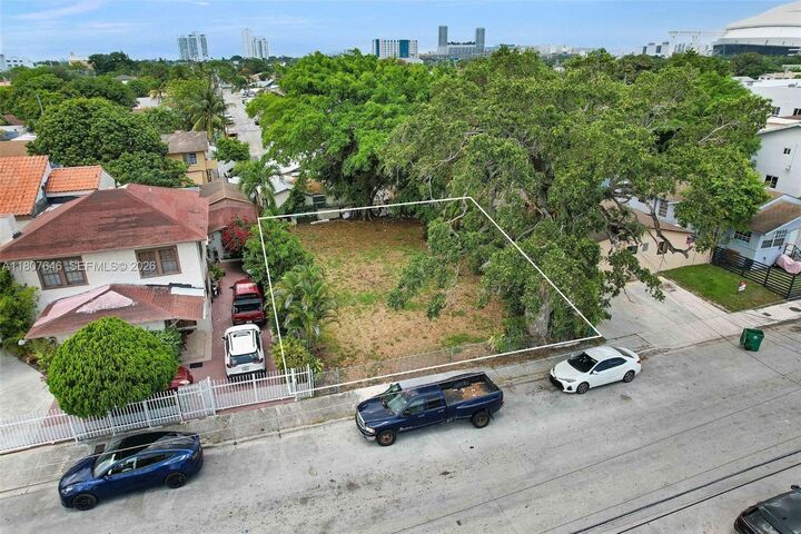 Property Photo: 1873 NW Flagler Ter FL 33125