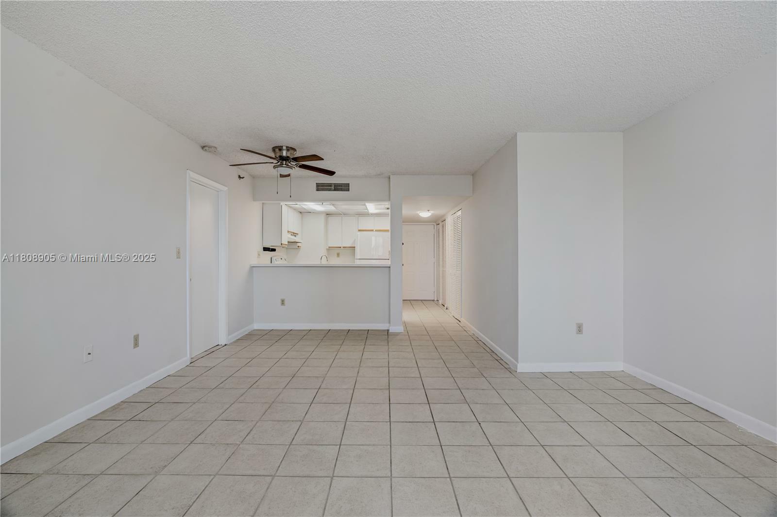 Property Photo:  540 Brickell Key Dr 718  FL 33131 