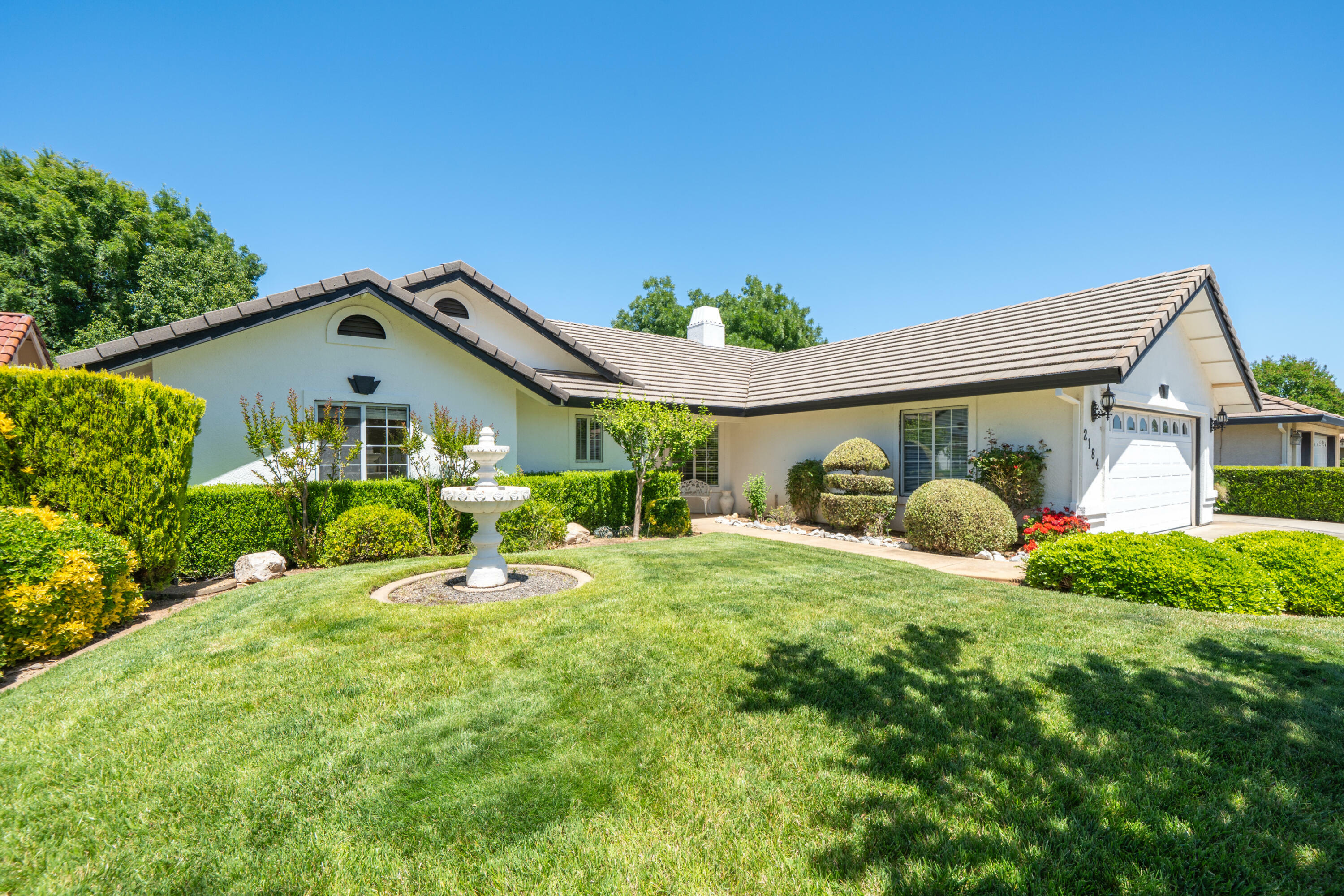 Property Photo: 2184 Darsha Lane CA 96003