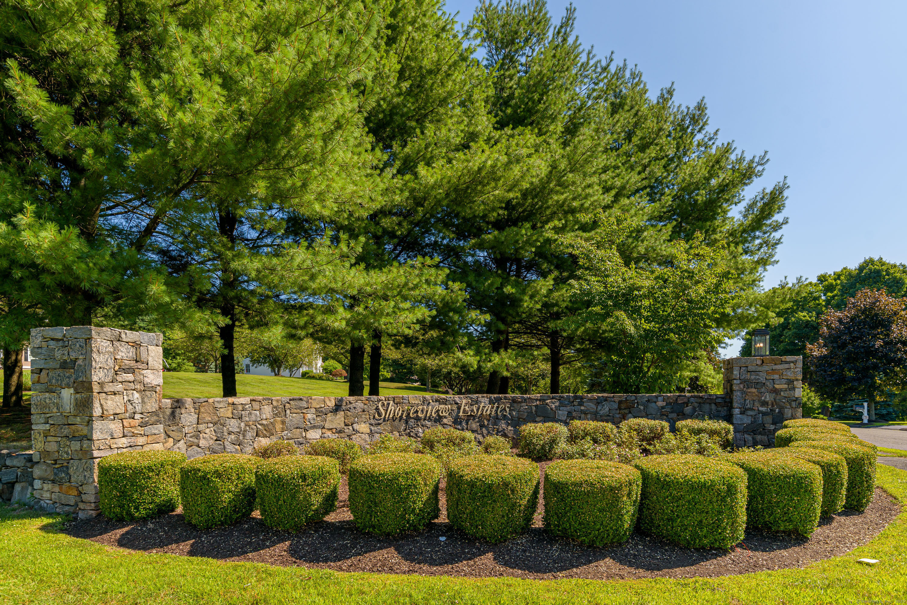 Property Photo: 4 Shoreview Lane CT 06811