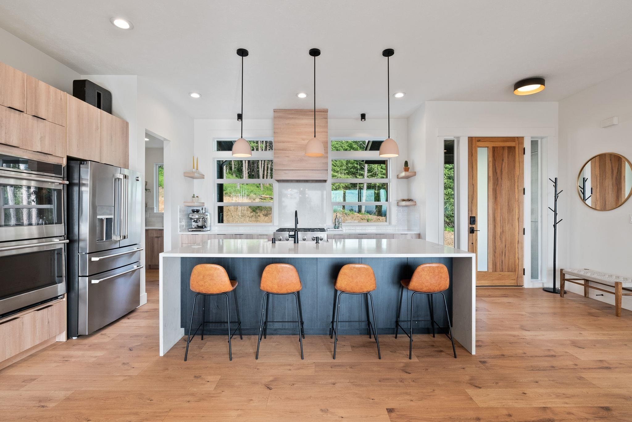Property Photo: 5101 S Girard Ln WA 99223