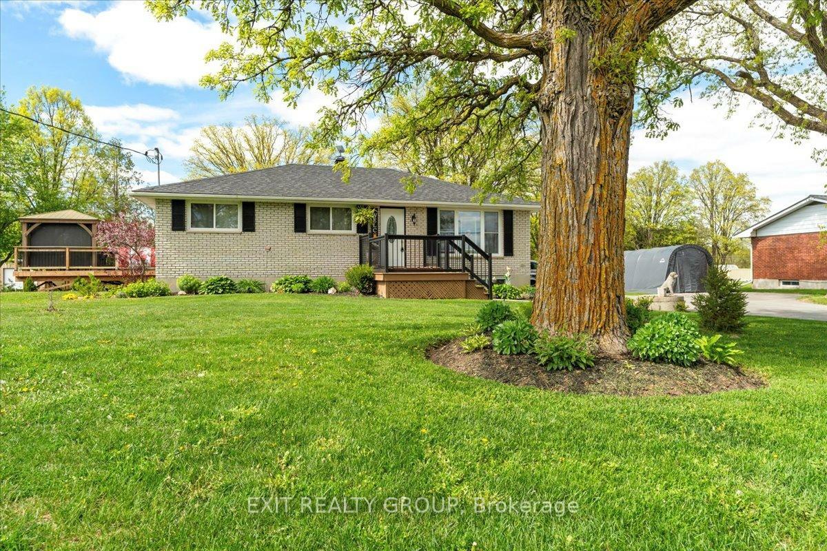 Property Photo: 40 St Marks Road ON K0K 2M0