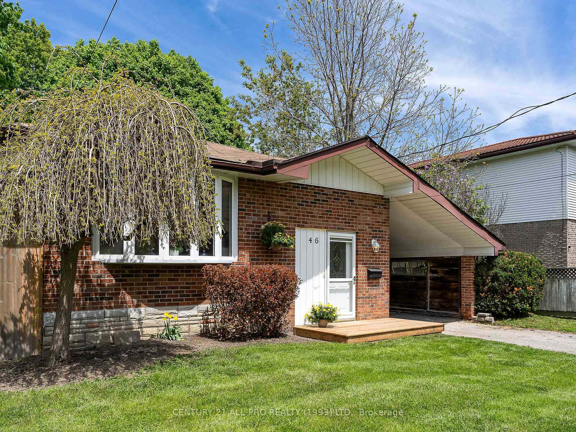 Property Photo: 46 Meredith Crescent ON K9A 4M9