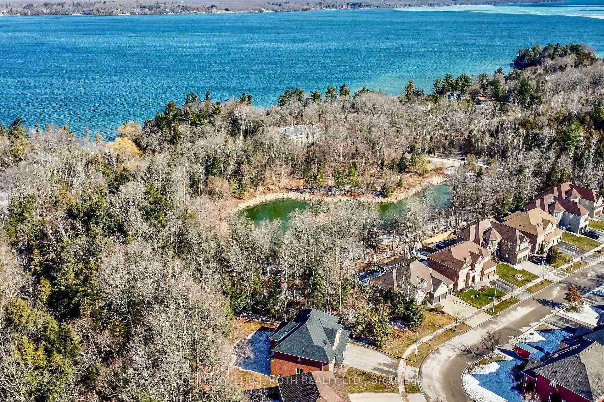 Property Photo: 38 Camelot Square ON L4M 0C3