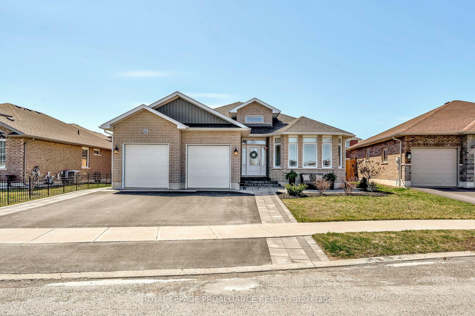 Property Photo: 16 Hummingbird Drive ON K8N 0H7