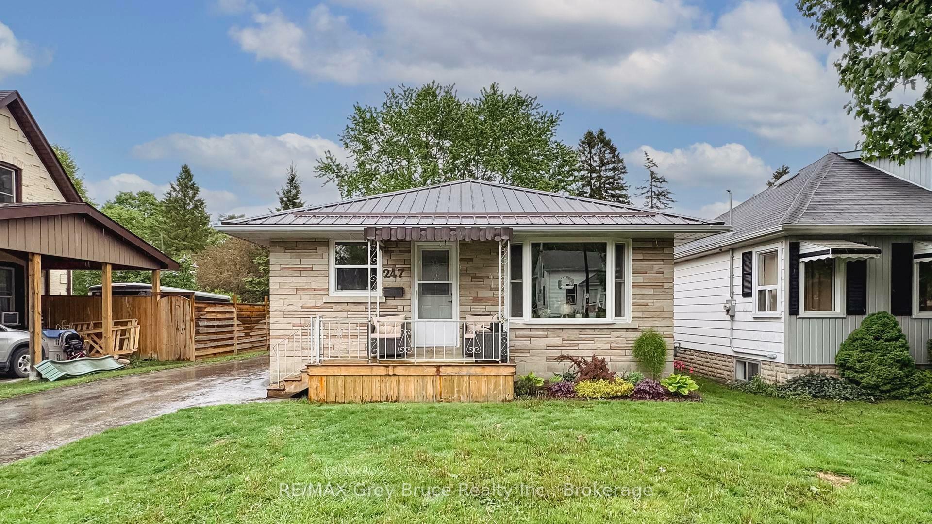 Property Photo: 247 Albert Street S ON N0G 1R0
