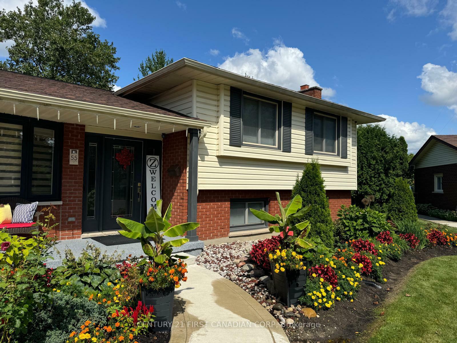 Property Photo: 55 St Lawrence Place ON N6J 2G4