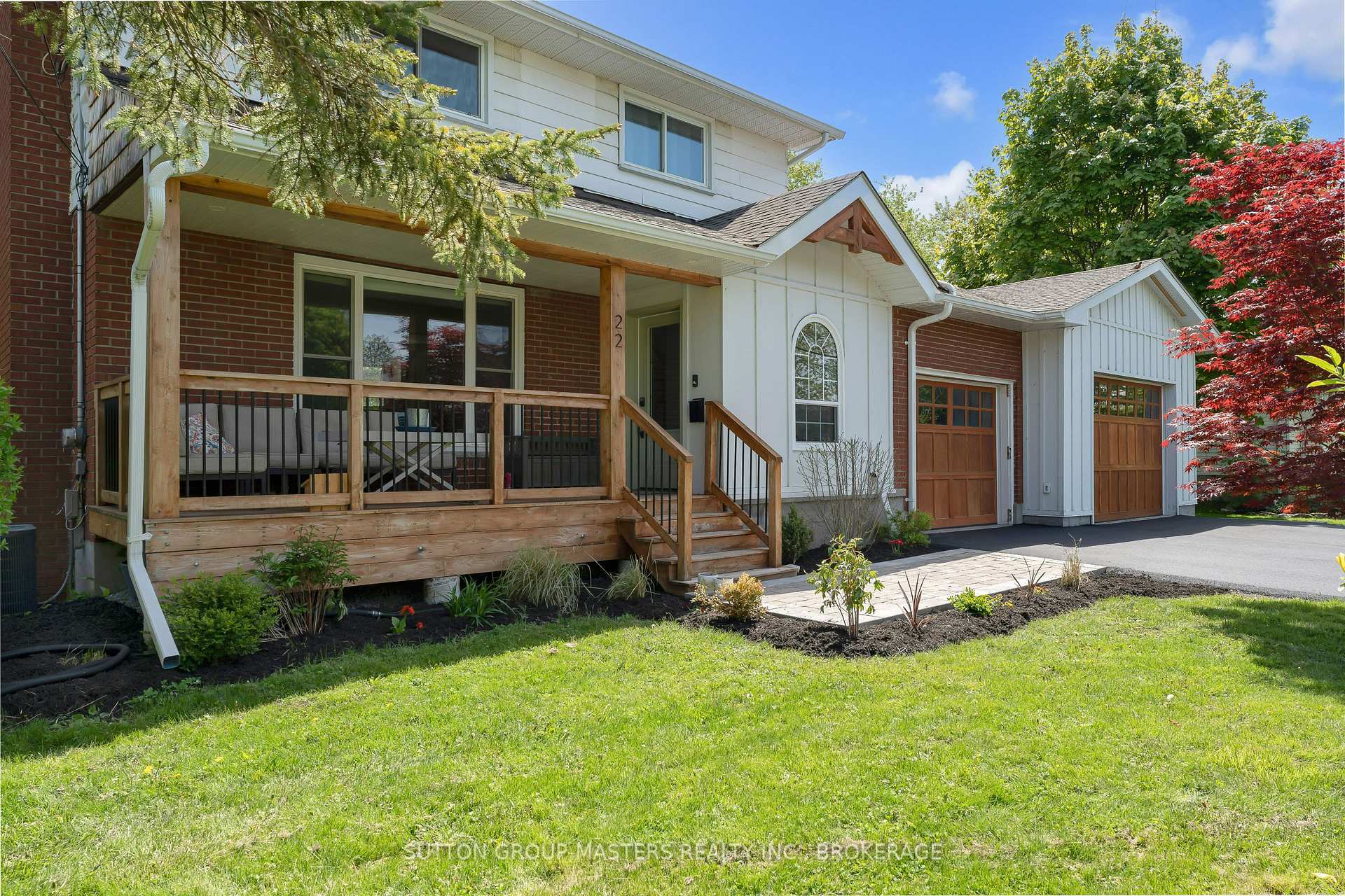 Property Photo: 22 Montgomery Boulevard ON K7M 3N6