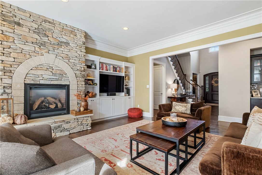 Property Photo: 338 Buckingham Dr PA 15367