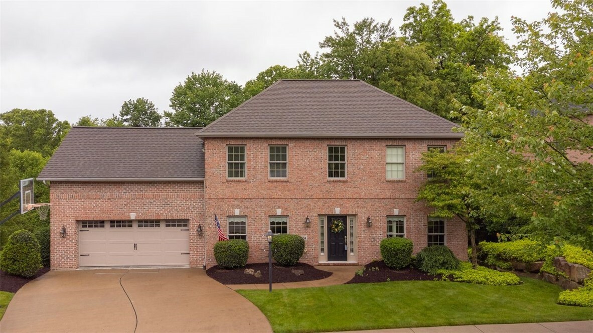 Property Photo: 104 Southridge Dr PA 16066