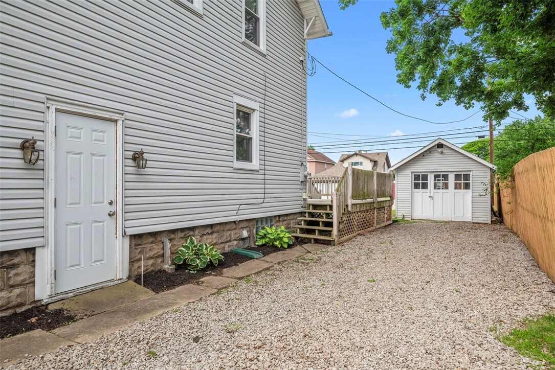 Property Photo: 1217 Princeton Ave PA 15065