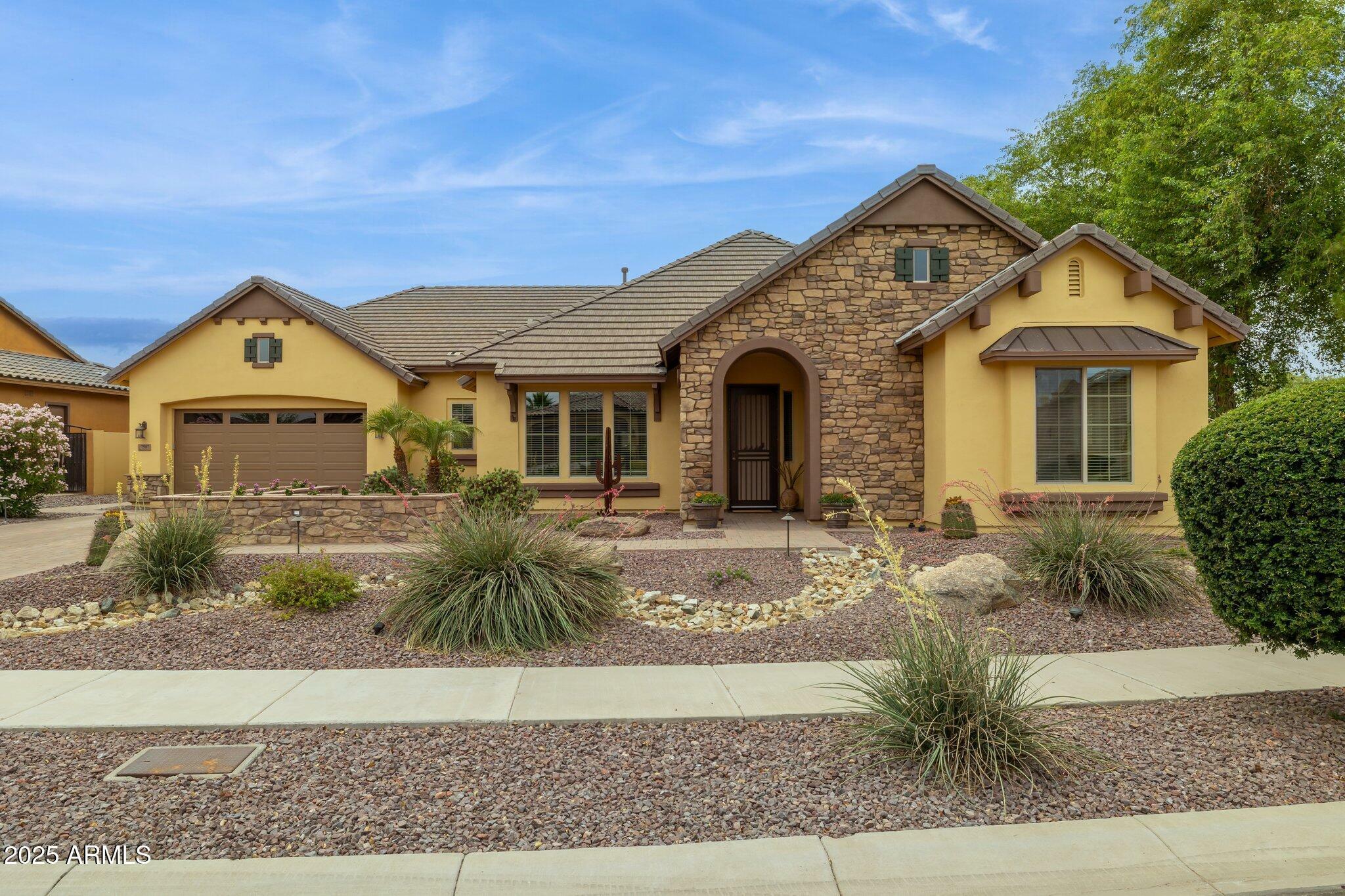 Property Photo:  7587 W Quail Avenue  AZ 85308 