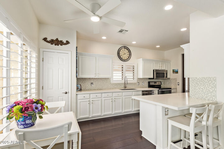 Property Photo: 19606 N 23rd Way AZ 85024