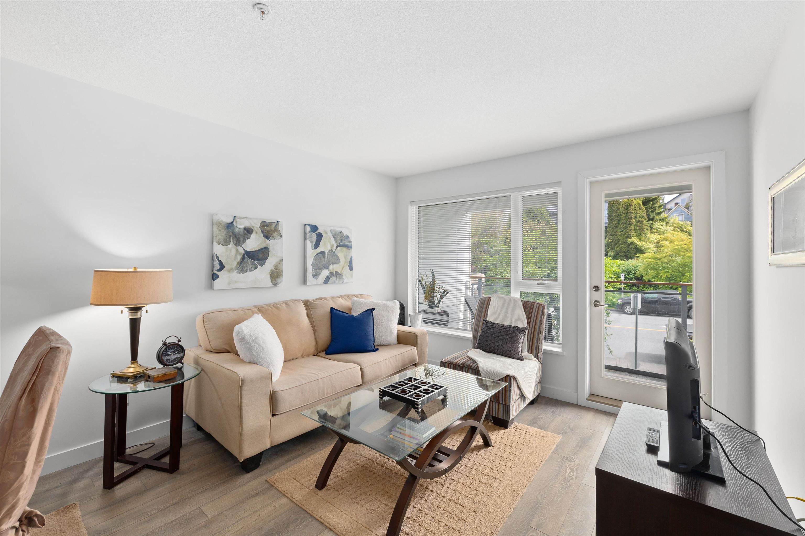 Property Photo: 221 E 3rd Street 213 BC V7L 0C1