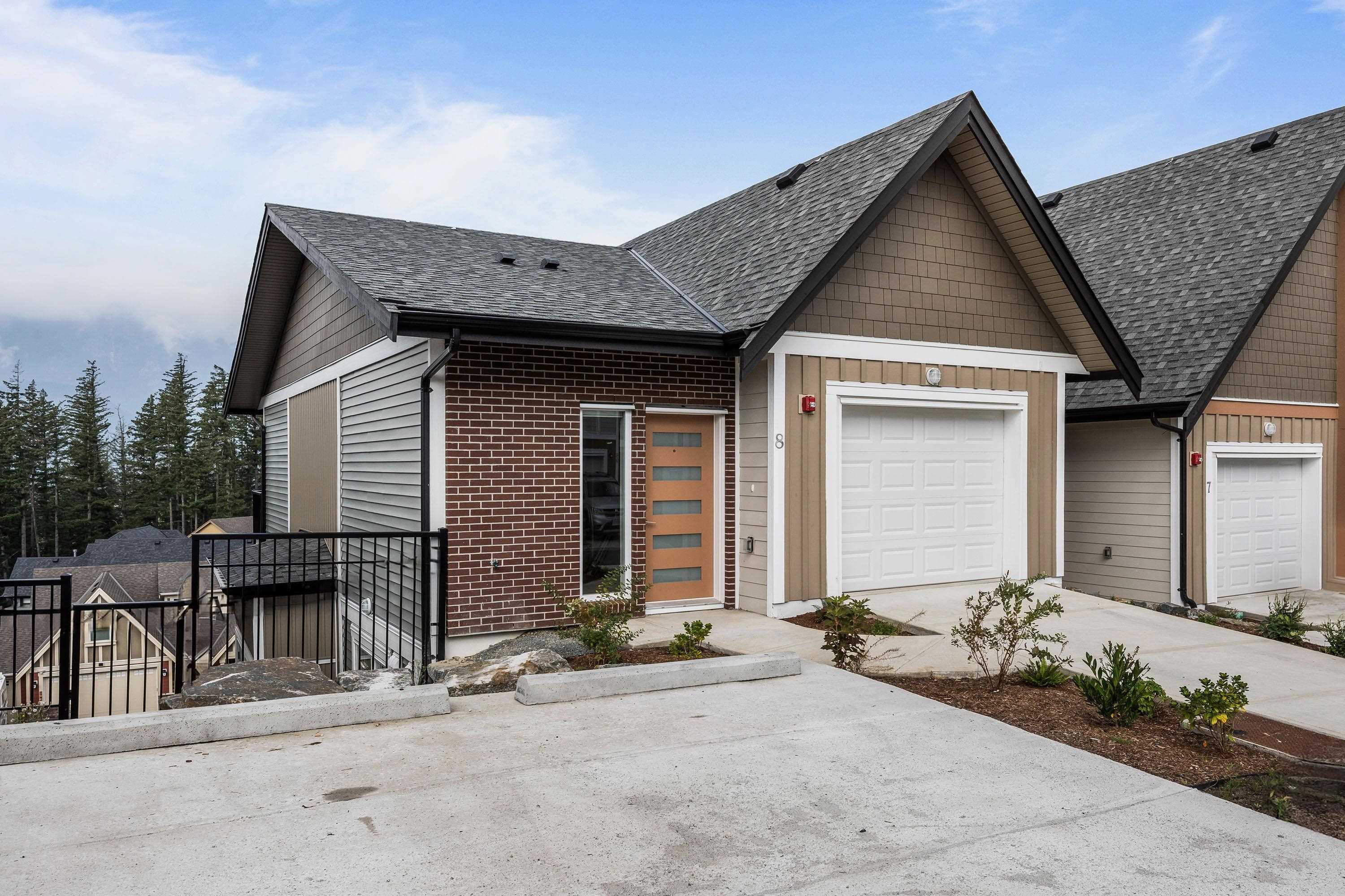 Property Photo: 1928 Woodside Boulevard 8 BC V0M 1A1