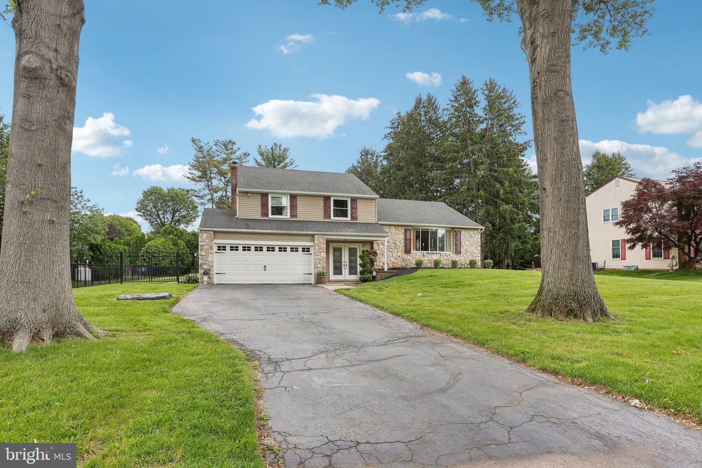 Property Photo: 62 White Hurst Drive PA 18954