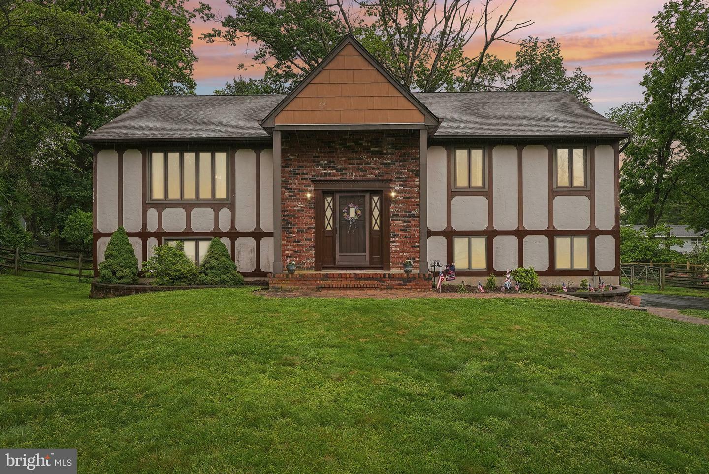 15 Duffield Drive  Ewing NJ 08628 photo