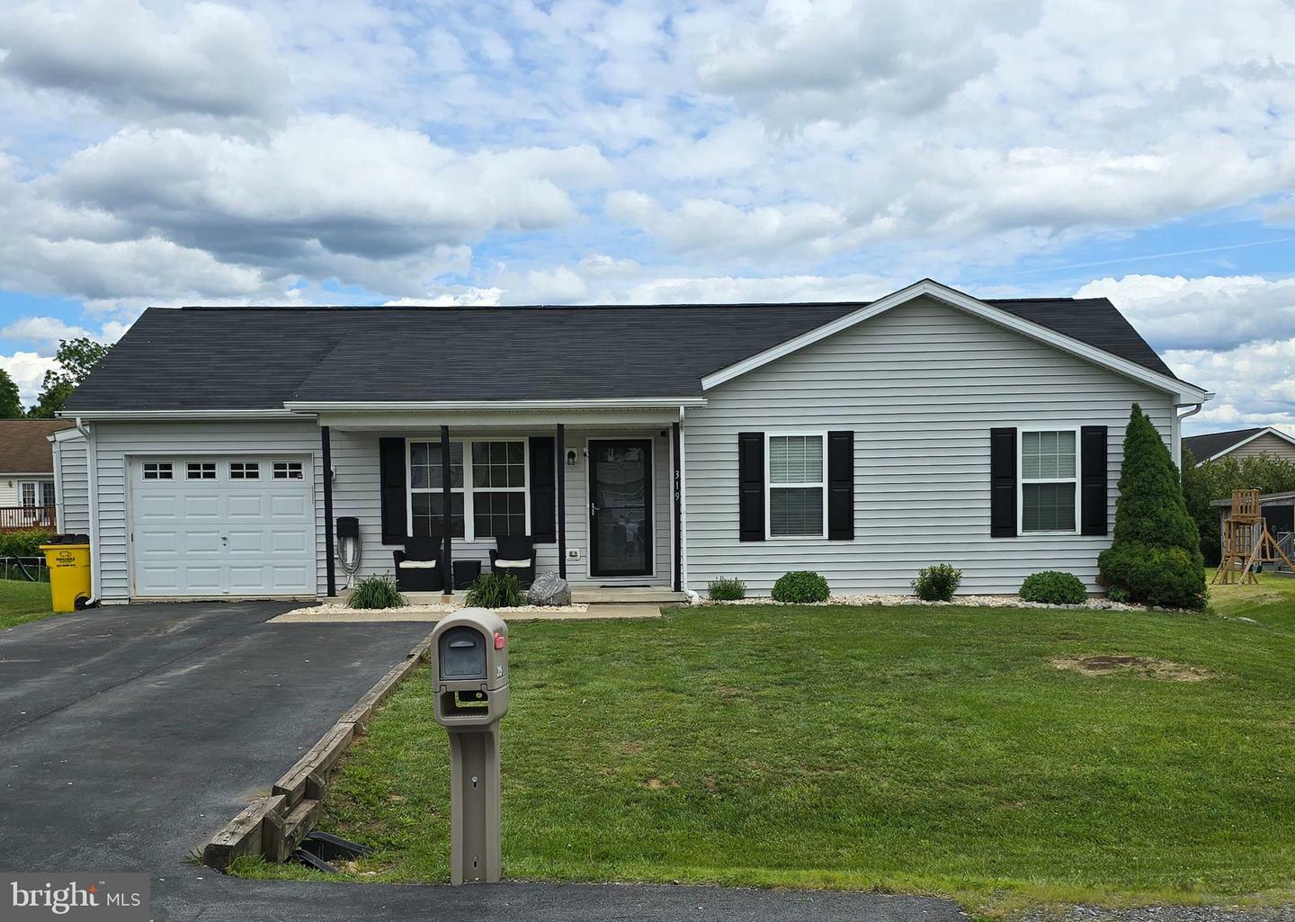 Property Photo: 319 Dinali Drive WV 25403