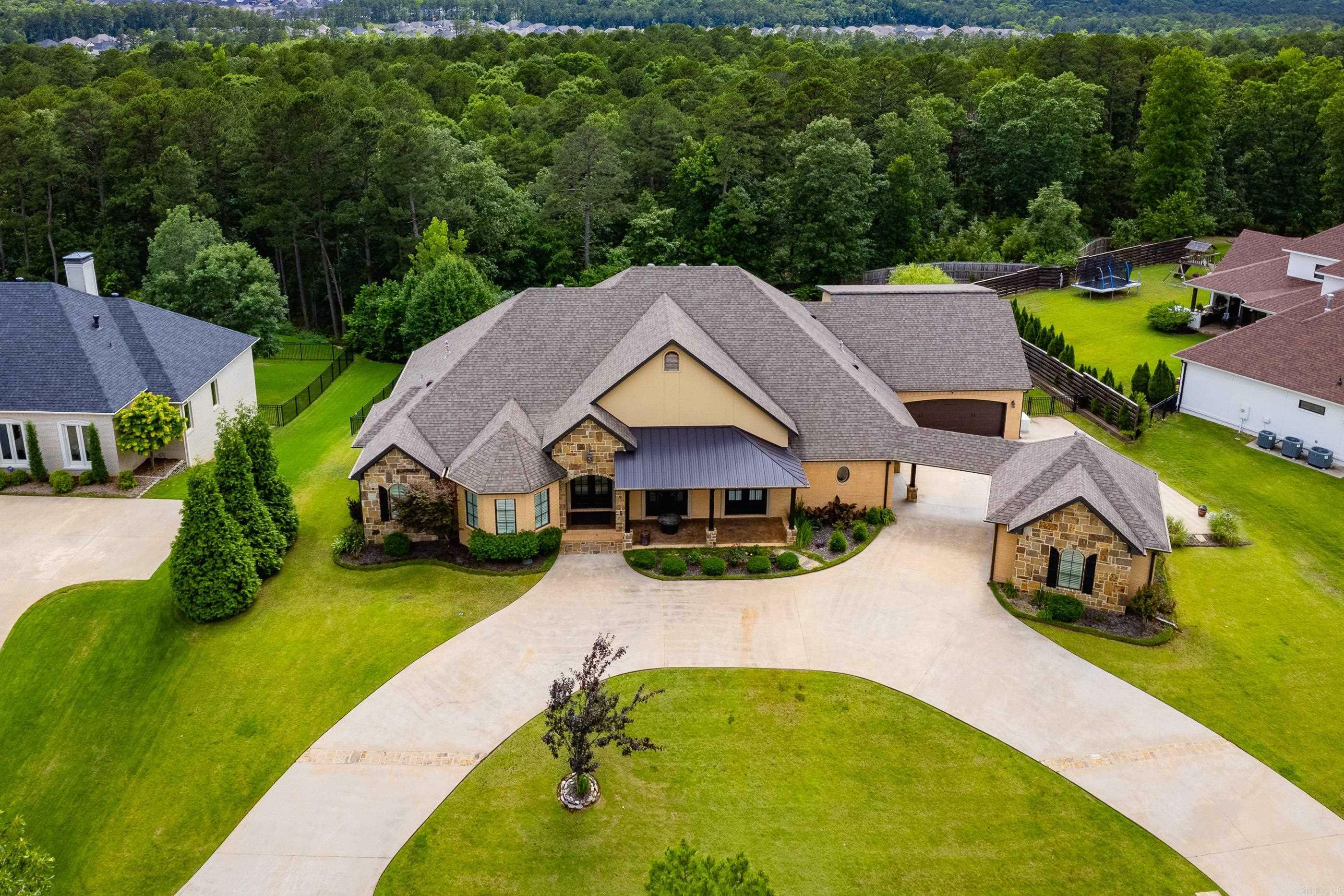 Property Photo: 20 Accadia Court AR 72223