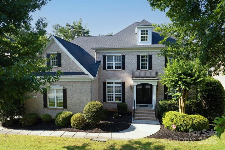 13716 Glen Abbey Drive  Charlotte NC 28278 photo