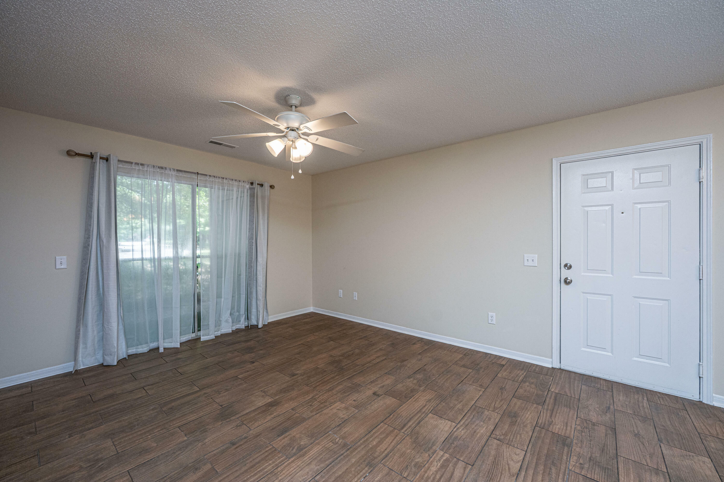 Property Photo: 2011 N Highway 17 # 1400B SC 29466