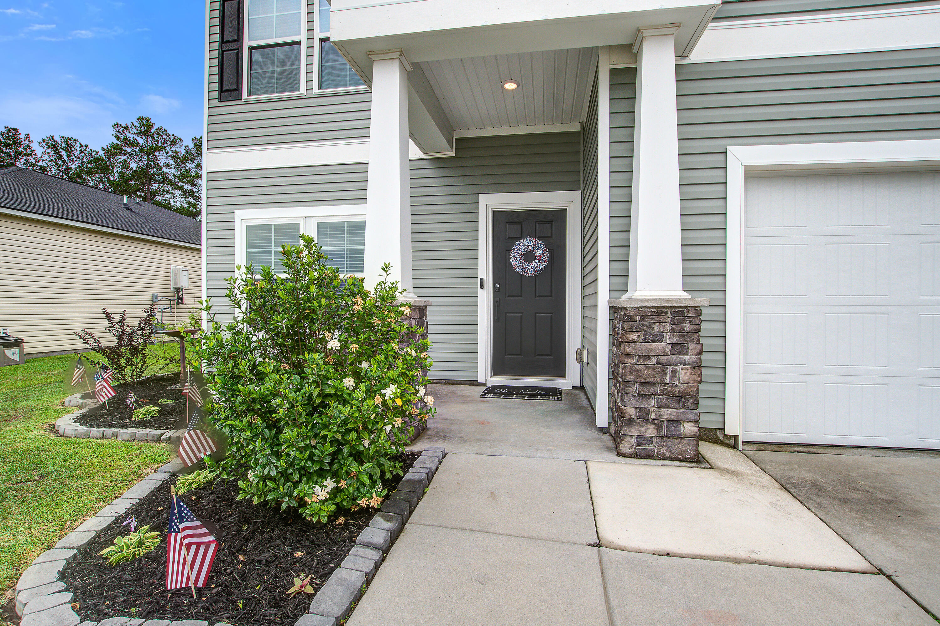 Property Photo: 309 Squire Pope Rd Road SC 29486