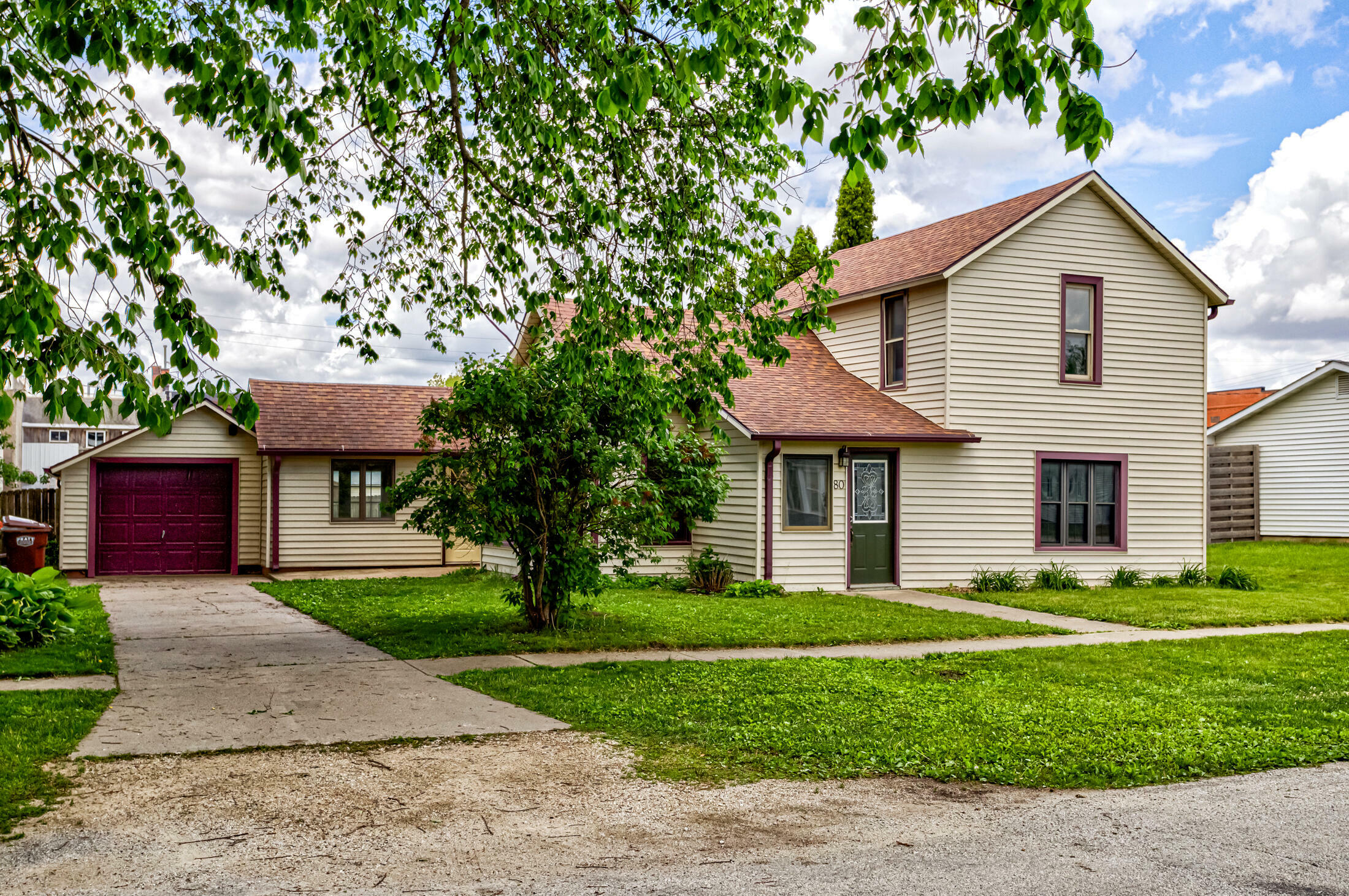 Property Photo: 80 Maxwell Street IA 50161