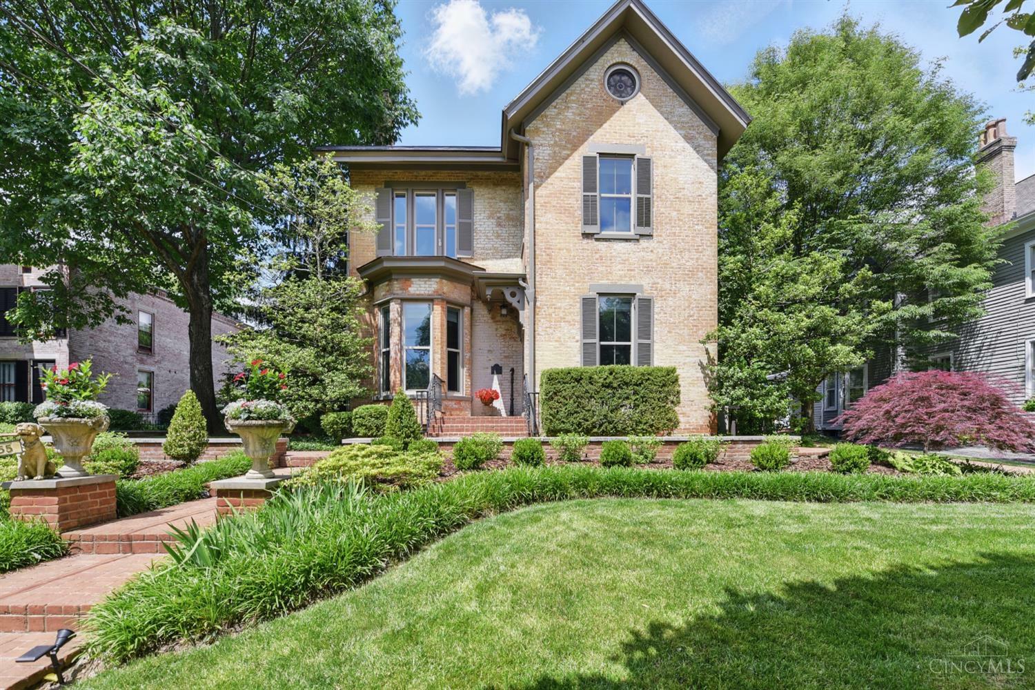 1055 Willow Avenue  Glendale OH 45246 photo