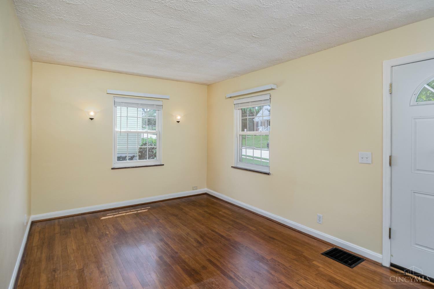 Property Photo: 1172 Ayershire Avenue OH 45230