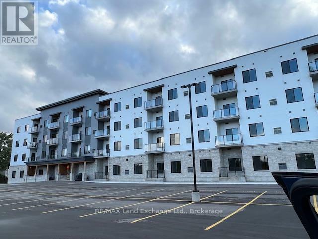 Property Photo: 620 Philip Place Unit 106 ON N2Z 0H6