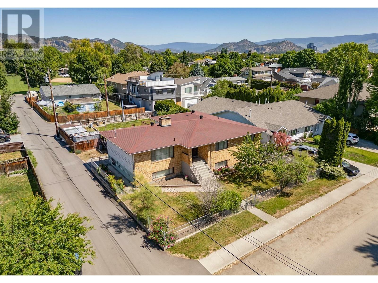 734 Francis Avenue  Kelowna BC V1Y 5G5 photo